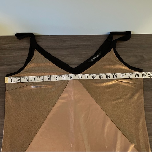 NWOT Dunnes Gold Chrome Shimmery Sparkly Nude Textured Sleeveless Tank Top - Picture 11 of 12